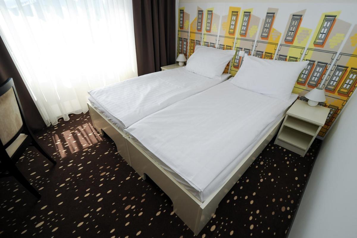 City Hotel Krško エクステリア 写真